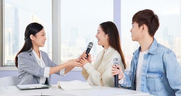 如何控制当众演讲的紧张