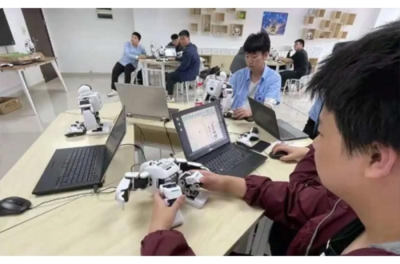 重庆双语学校国际部
