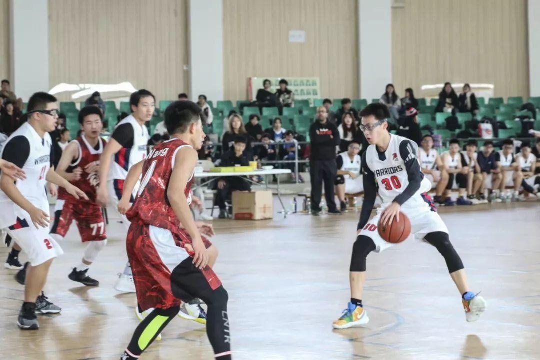 加拿大BC省海外高中篮球联赛华丽落幕.jpg