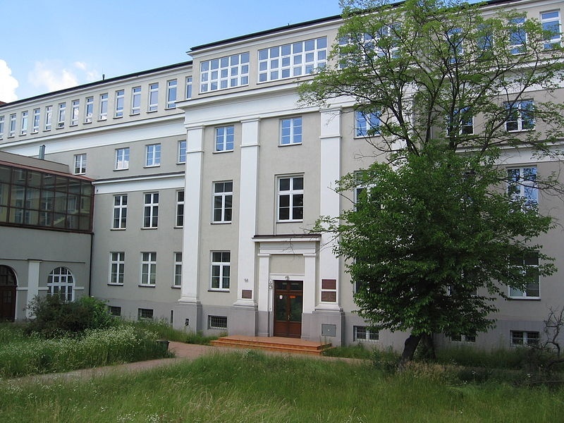 凯尔采师范大学