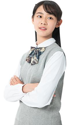 儿童军事冬令营训练学员