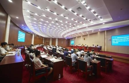 上海宏润博源学校师生“走进人大”.jpg