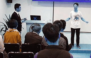 新励成人际关系培训学员上课情形
