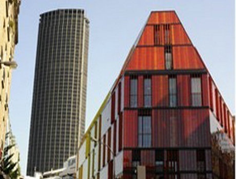 诺凡西亚高等商学院