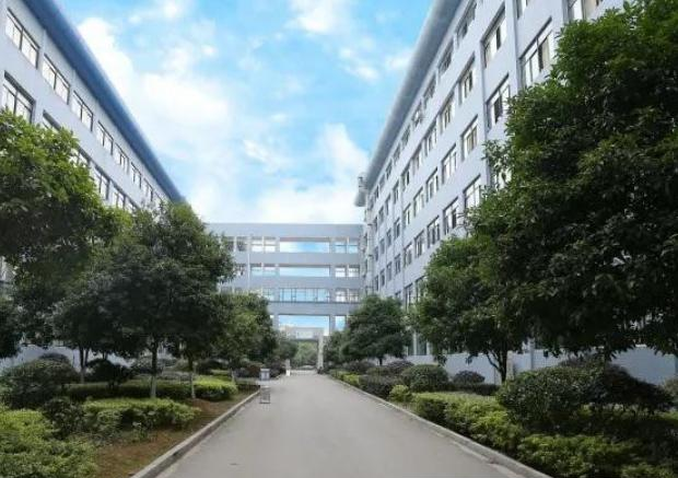湘潭工业贸易中等专业学校