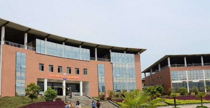 湖北城市职业学校7