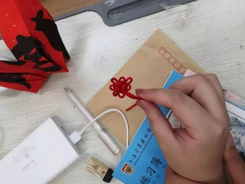 制作中国结.jpg