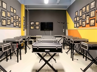 北京市新学道临川学校国际部 日本国际高中校园环境