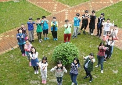 何以暖冬？中加枫华国际小学“爱心天使”爱心之旅