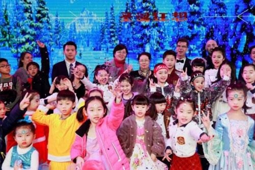 北京明诚外国语学校