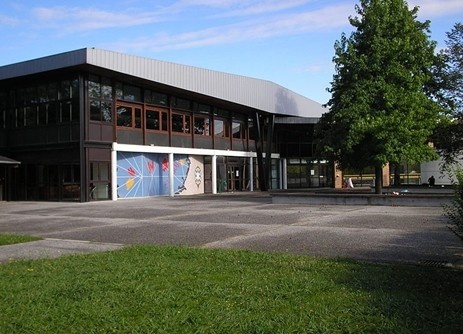 波城大学