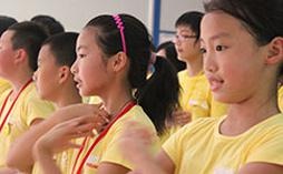 东莞新励成青少年口才训练营授课现场