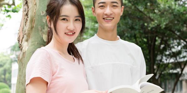 德语零基础或德语长时间搁置的学员；零基础，有移民、探亲需求的学员