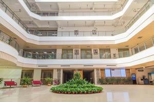 华南师范大学出国留学校园环境教学楼