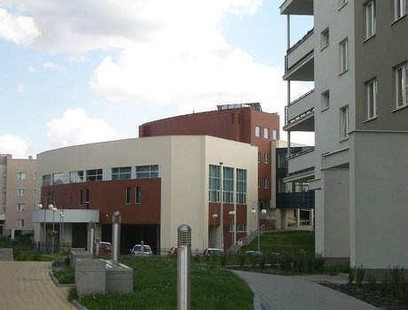 普热梅希尔法律与公共行政学院