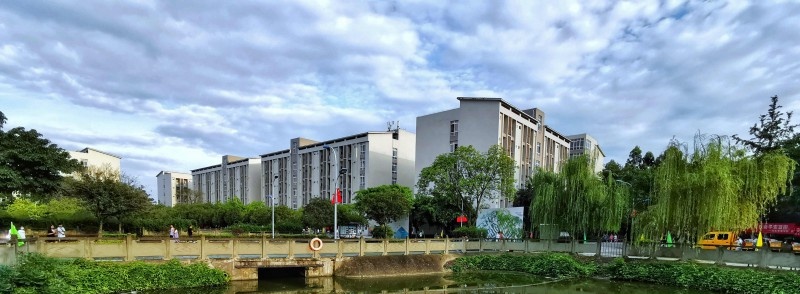 四川核工业职工大学