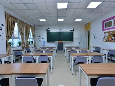 北京市中关村外国语学校