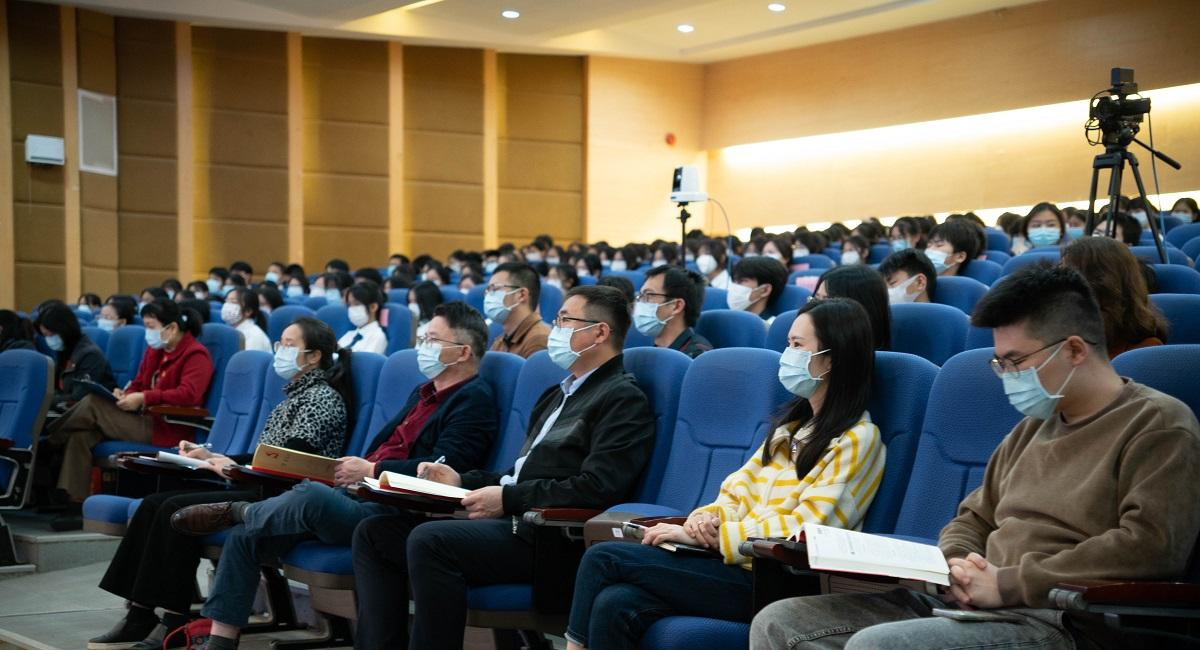 中山中等专业学校