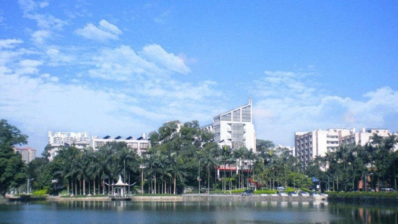 麻城宋埠职业高级中学