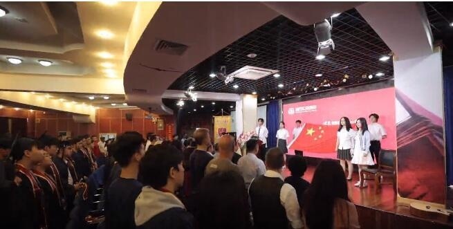 闵行汇点毕业典礼.jpg
