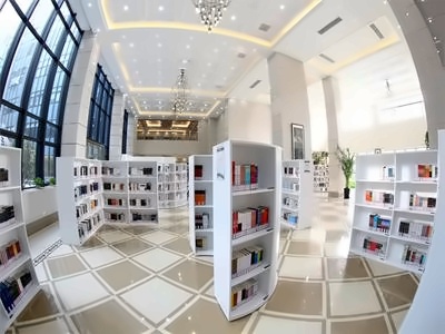 上海浦东新区民办东鼎外国语学校图书馆