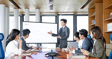 掌握1500左右的词汇量