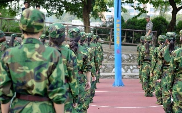 12岁女孩参加夏令营该带什么
