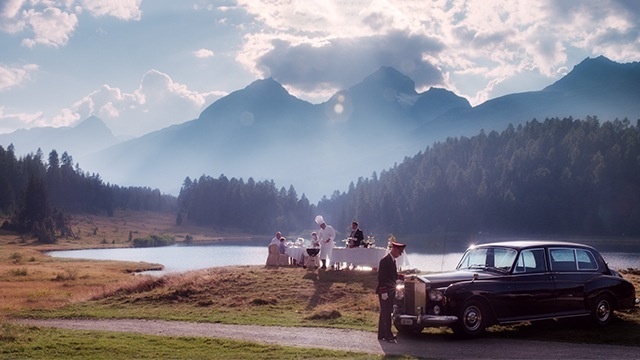 約阿內(nèi)高等專業(yè)學(xué)院