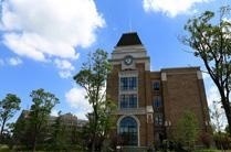 上海外国语大学贤达经济人文学院