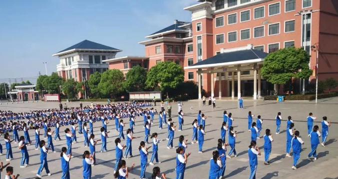 荆州机械电子工业学校