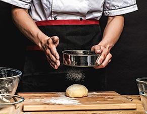 专业培训学校规模大，在广东我们已经拥有二十多家分机构