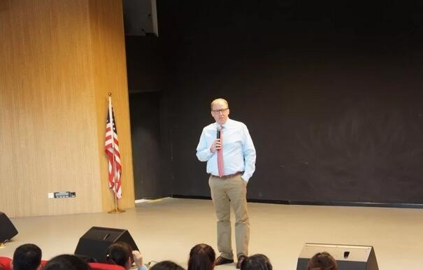 学生会就职演讲.jpg