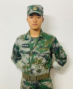 邹教官