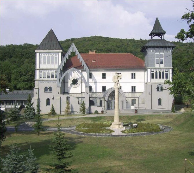 帕兹曼尼·彼得天主教大学