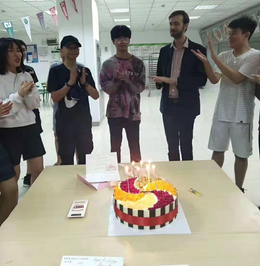 生日会现场.jpg