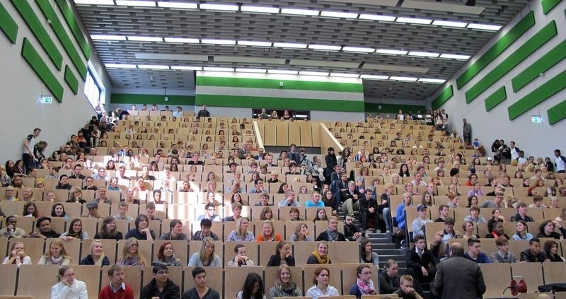 莱茵瓦尔应用技术大学