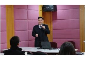 前任院长陆建身教授