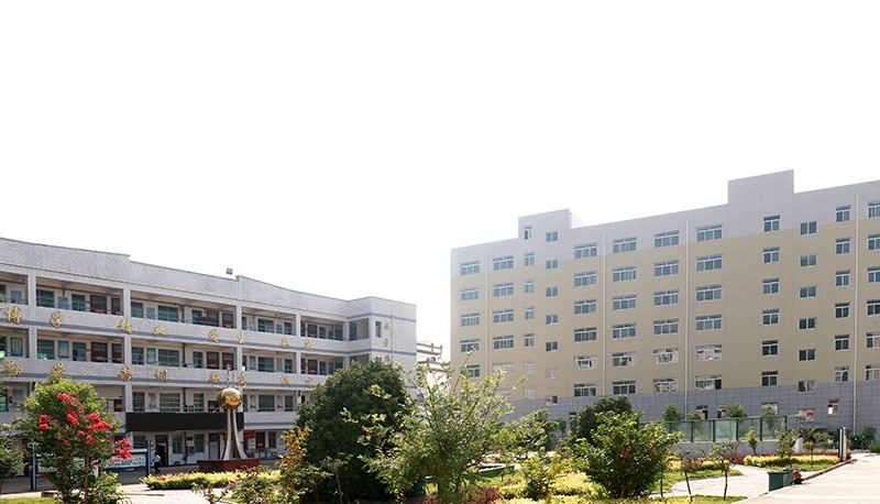 卢氏县中等专业学校