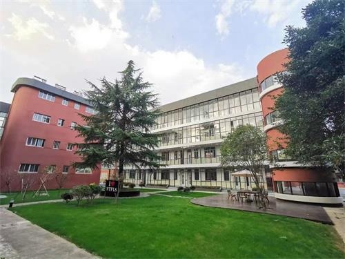 南通崇川外国语学校