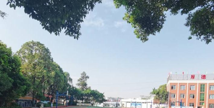 成都华夏旅游商务学校