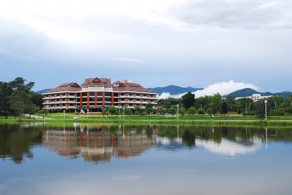 清莱皇家大学