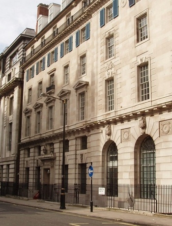 英国皇家护理学院