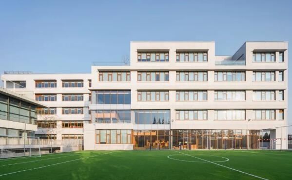 上海德英乐学院校园环境