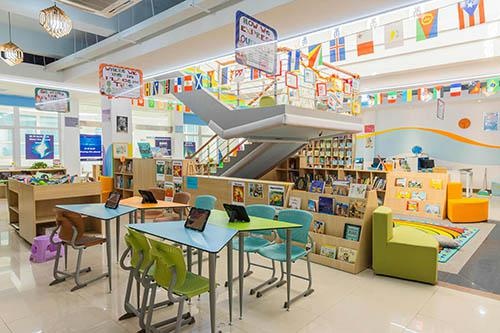 太仓华顿外国语学校图书馆