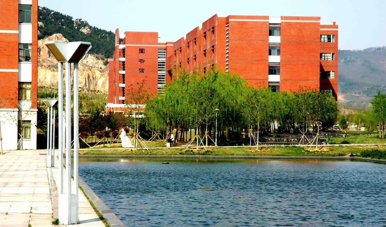 青岛校区图书馆