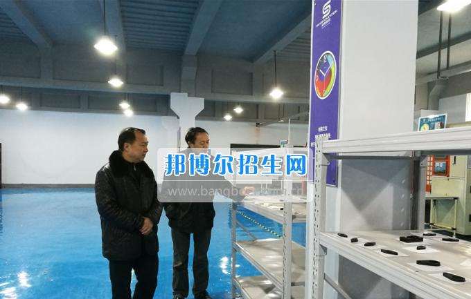 四川省营山职业高级中学光临南充师范学校交流学习