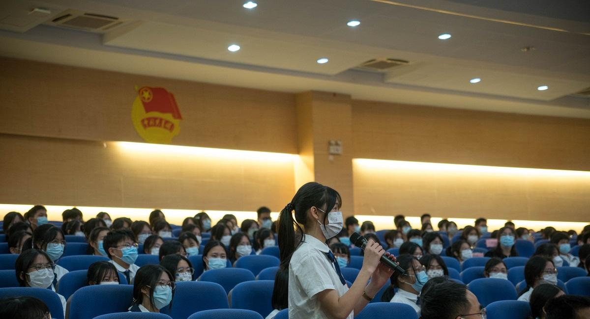 中山中等专业学校