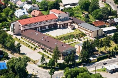 亚罗斯瓦夫国立高等职业学校