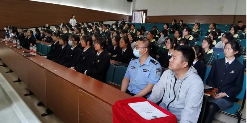 大连枫叶国际学校