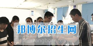 学校国助金中职资助卡发卡仪式